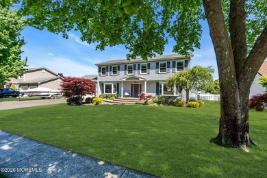 Five-Bedroom Colonial in Sought-After Twin Oaks. This charming - photo 39