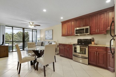 Beautifully renovated and offered Turnkey, this fully furnished - photo 9