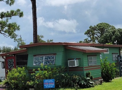 Newly Renovated. Super Cute . Great Location. Close to - photo 3