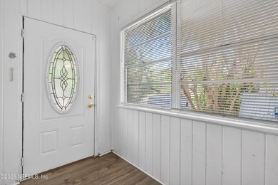 ***MOVE-IN READY HOME PERFECT FOR INVESTORS*** 3 bedroom/1 - photo 5