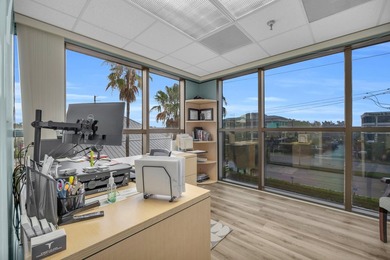 Nice corner office - photo 23