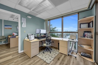 Nice corner office - photo 24