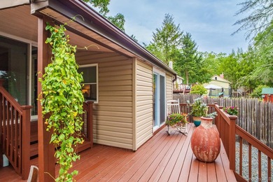 Lakefront Retreat in Yulan, NY This isn't just a home on the - photo 26
