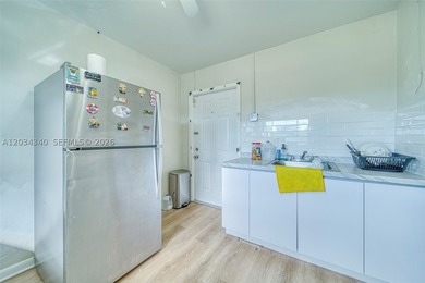 Welcome to this beautiful 4-bedroom, 3-bathroom home located in - photo 33