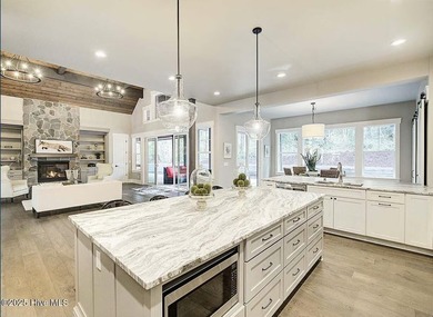 This luxury custom home will be built on TWO lots in Forest - photo 10