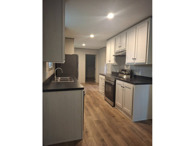 Discover the perfect balance of comfort and rural charm in this - photo 4