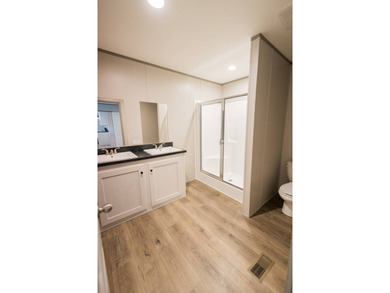 Discover the perfect balance of comfort and rural charm in this - photo 9