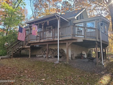 Fawn Lake Home For Sale in Hawley Pennsylvania