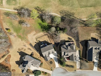 There are homes on the golf course... and then there are homes - photo 12