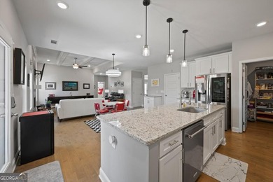 There are homes on the golf course... and then there are homes - photo 13