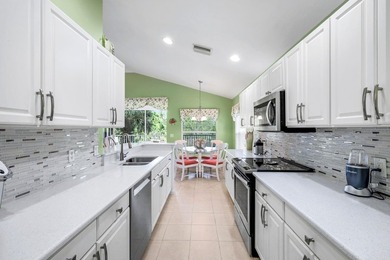 TURNKEY COACH HOME WITH PRESERVE VIEW IN COLONIAL COUNTRY CLUB! - photo 14