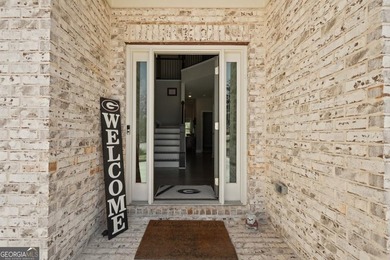 There are homes on the golf course... and then there are homes - photo 19