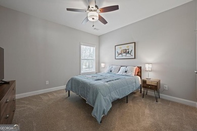 There are homes on the golf course... and then there are homes - photo 24