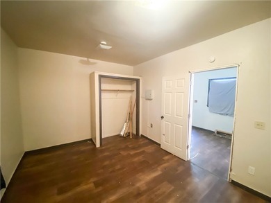 Cute and Cozy 3-bedroom, 1-bath Cape Cod located in the City of - photo 10
