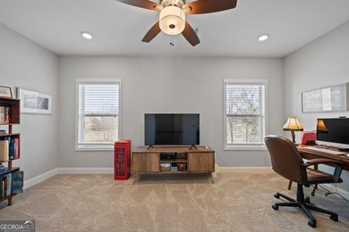 There are homes on the golf course... and then there are homes - photo 32