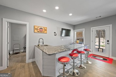 There are homes on the golf course... and then there are homes - photo 44