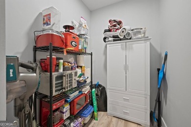 There are homes on the golf course... and then there are homes - photo 49