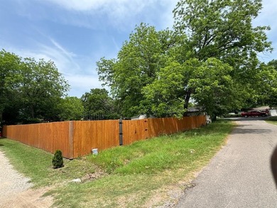 Lake Ray Roberts Home For Sale in Tioga Texas