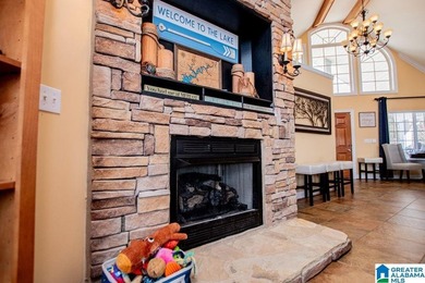 This one level lake front home offers 3 bedrooms and 2 full - photo 9