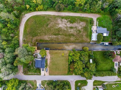 100 feet of direct waterfront Frontage! Don't miss this rare - photo 7