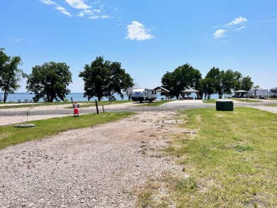 Pull through RV Lot in Luxury Lakeside Community! - photo 4