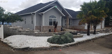 (private lake, pond, coastal) Townhome/Townhouse For Sale in Roseburg Oregon