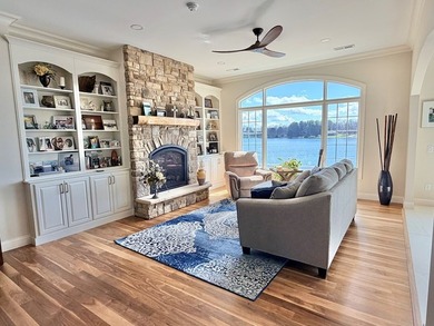 Custom lakefront home with high-end finishes + meticulous - photo 3