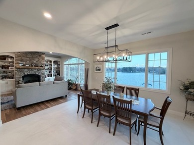 Custom lakefront home with high-end finishes + meticulous - photo 8