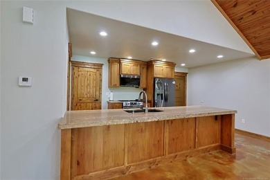 EXPERIENCE THE BEST OF LAKE EUFAULA, OK, IN YOUR WATERFRONT HOME - photo 20