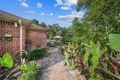 This property has LOTS of extras. Located on a quite dead-end - photo 30