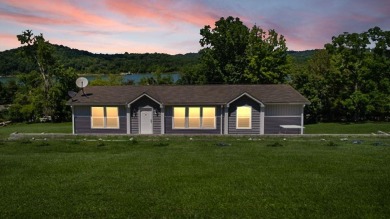 Lake Home For Sale in Mammoth Cave, Kentucky