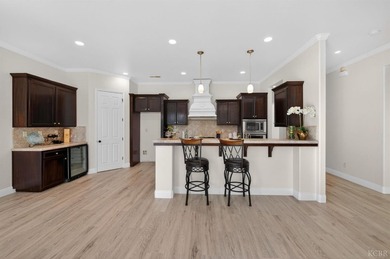 Welcome to a home where comfort and luxury exist in perfect - photo 14