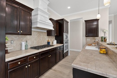 Welcome to a home where comfort and luxury exist in perfect - photo 15
