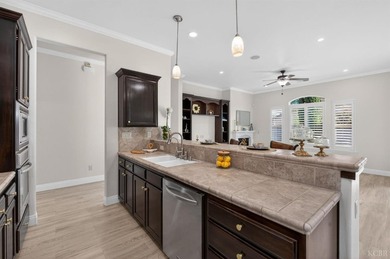 Welcome to a home where comfort and luxury exist in perfect - photo 18