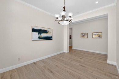 Welcome to a home where comfort and luxury exist in perfect - photo 26
