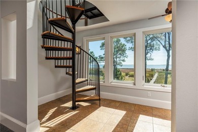 REDUCED PRICE! Welcome to 705 Hernando Place. This home has been - photo 28