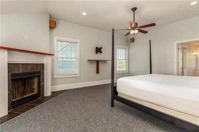 REDUCED PRICE! Welcome to 705 Hernando Place. This home has been - photo 31