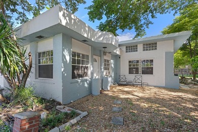 ABSOLUTELY GORGEOUS TRIPLEX | PRIME PALM BEACH LOCATION | HUGE - photo 2