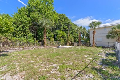 ABSOLUTELY GORGEOUS TRIPLEX | PRIME PALM BEACH LOCATION | HUGE - photo 3