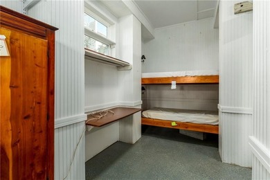 REDUCED PRICE! Welcome to 705 Hernando Place. This home has been - photo 44