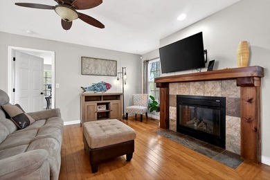 Fully furnished lake-area retreat located in The Falls at Center - photo 6
