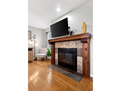 Fully furnished lake-area retreat located in The Falls at Center - photo 7