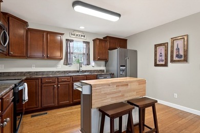 Fully furnished lake-area retreat located in The Falls at Center - photo 10