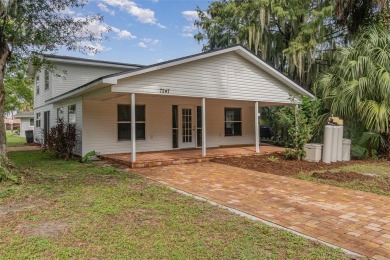 Lake Home For Sale in Leesburg, Florida