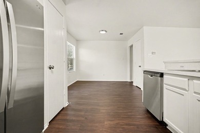 Welcome to this impressive 5-bedroom, 3.5-bathroom two-story - photo 11