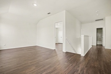 Welcome to this impressive 5-bedroom, 3.5-bathroom two-story - photo 14