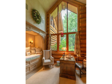 This incredible waterfront lodge could not be replicated at this - photo 14