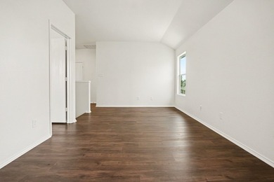 Welcome to this impressive 5-bedroom, 3.5-bathroom two-story - photo 15