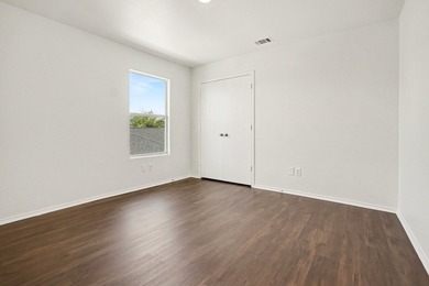 Welcome to this impressive 5-bedroom, 3.5-bathroom two-story - photo 18