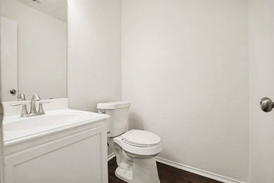 Welcome to this impressive 5-bedroom, 3.5-bathroom two-story - photo 24